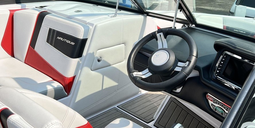 Super Air Nautique 210