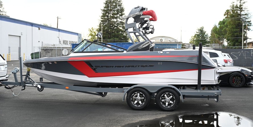 Super Air Nautique 210
