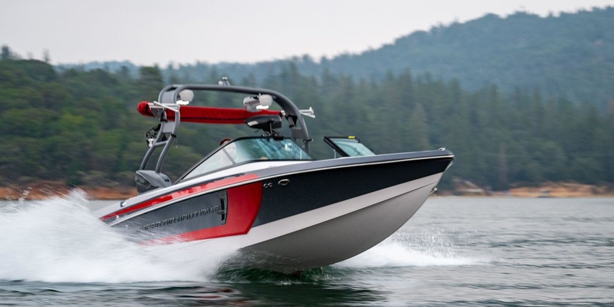 Super Air Nautique 210