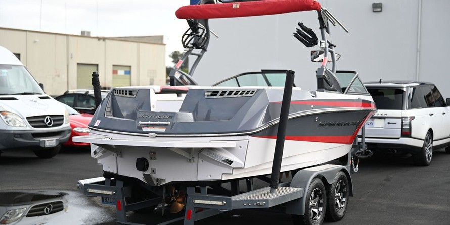 Super Air Nautique 210