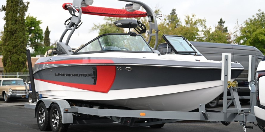 Super Air Nautique 210