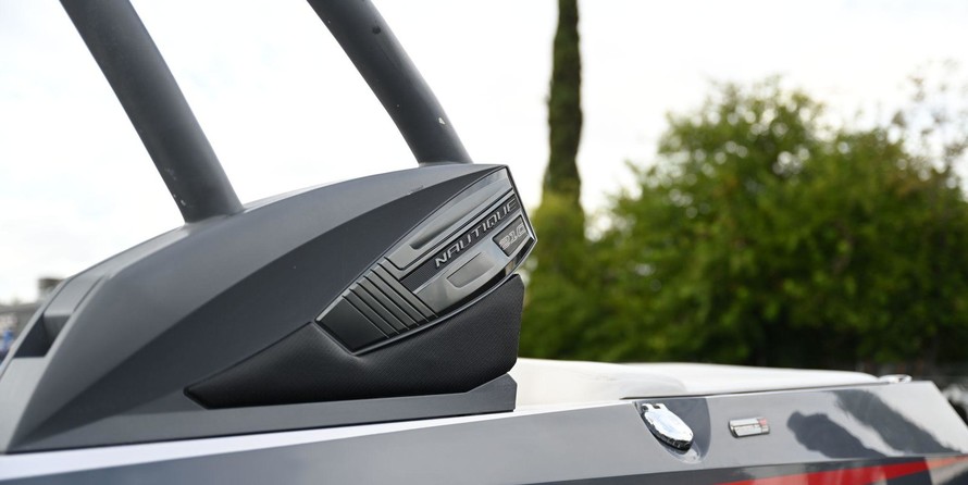 Super Air Nautique 210