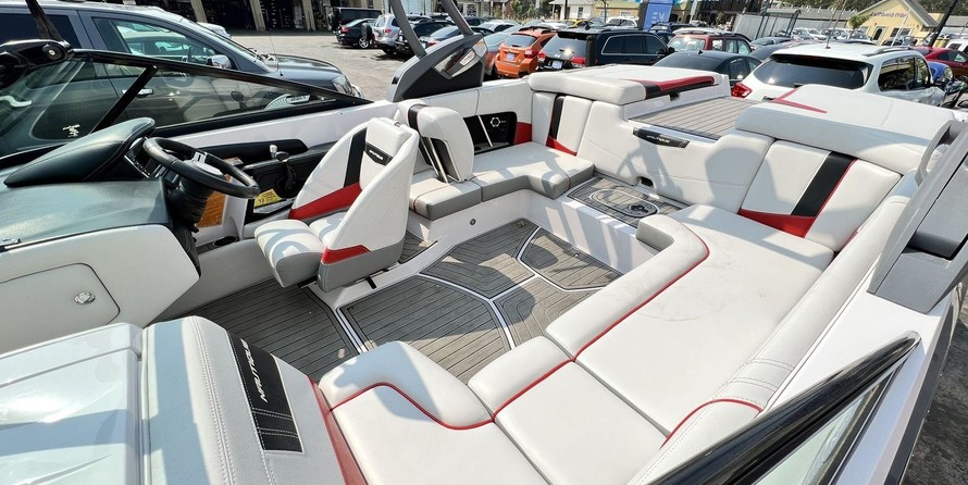 Super Air Nautique 210