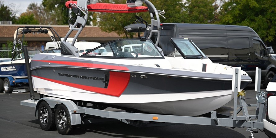 Super Air Nautique 210