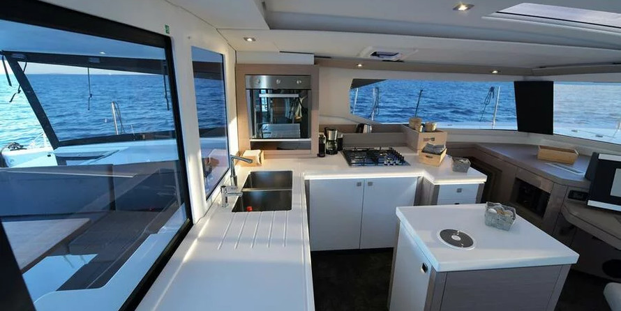 Fountaine Pajot Saona 47