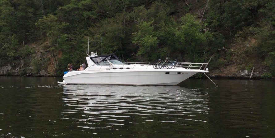 Sea ray 400 express cruiser