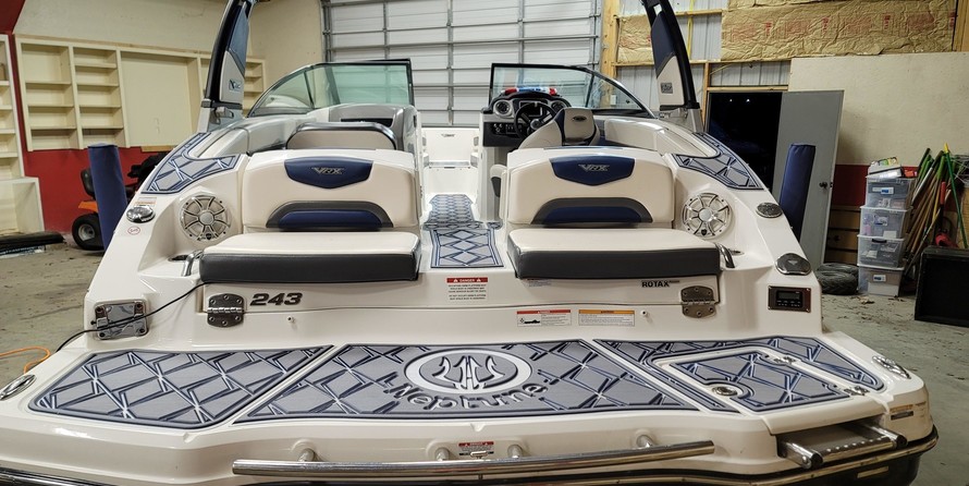 Chaparral 243 Vortex VRX