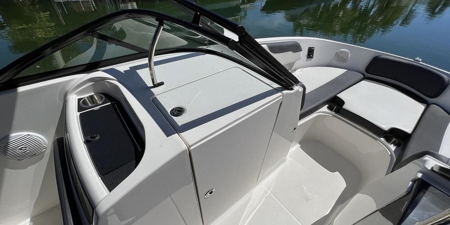 Bayliner VR6 BOWRIDER