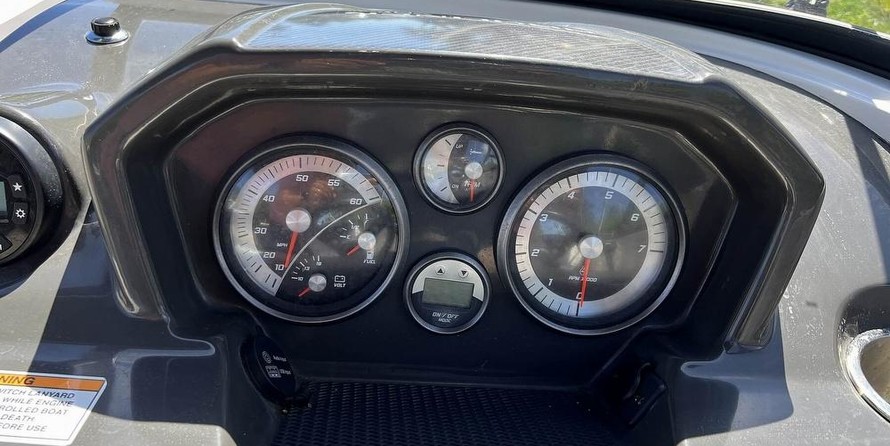 Bayliner VR6 BOWRIDER