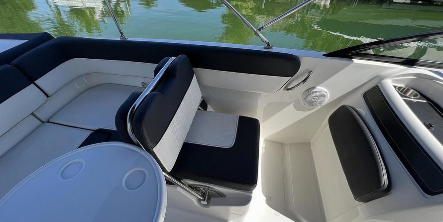 Bayliner VR6 BOWRIDER
