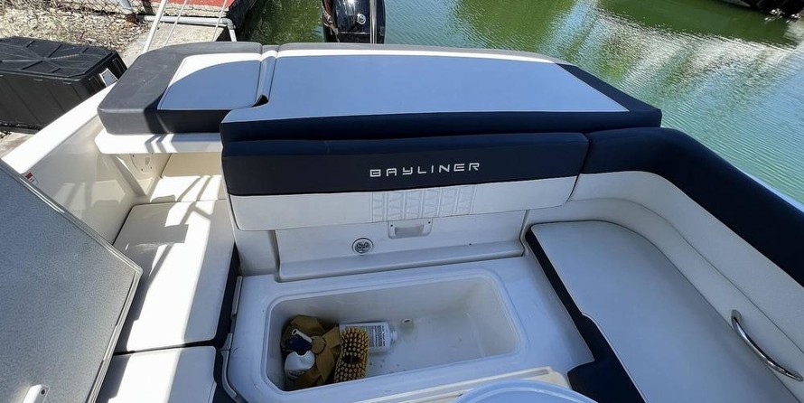 Bayliner VR6 BOWRIDER