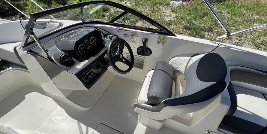 Bayliner VR6 BOWRIDER