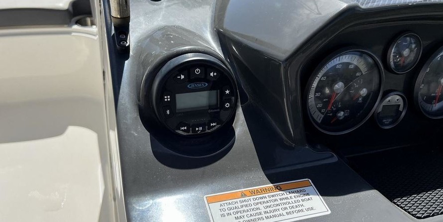 Bayliner VR6 BOWRIDER