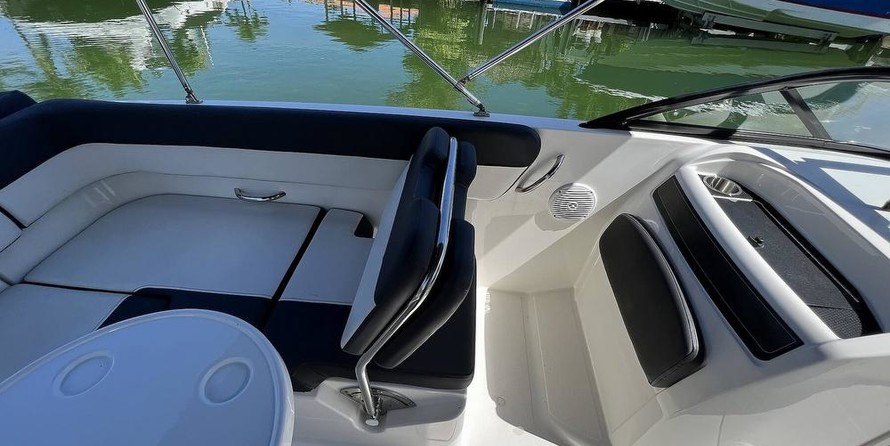 Bayliner VR6 BOWRIDER