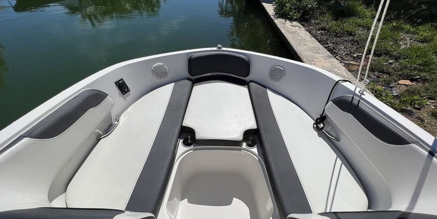 Bayliner VR6 BOWRIDER