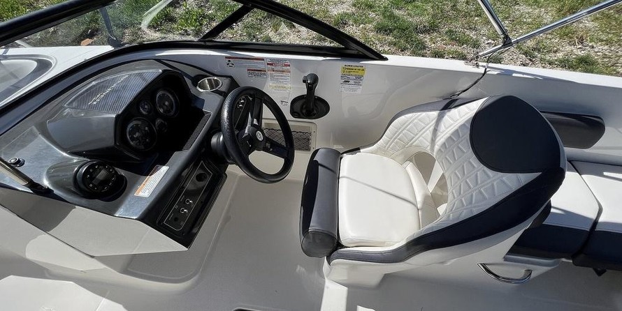 Bayliner VR6 BOWRIDER