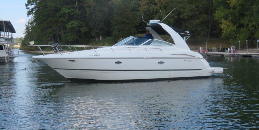 Cruisers Yachts 3672