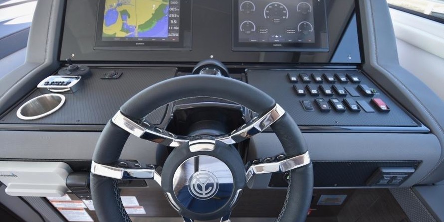 Cruisers Yachts 42 Cantius