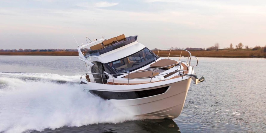 Galeon 360 FLY