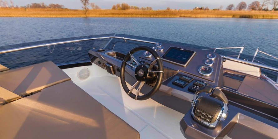 Galeon 360 FLY