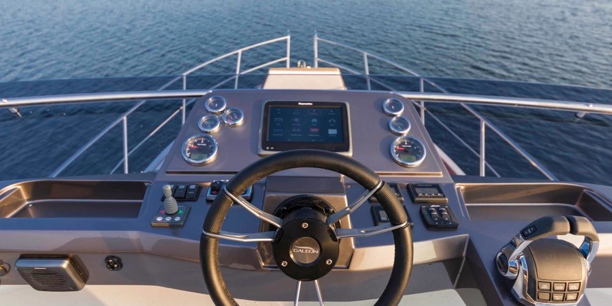 Galeon 360 FLY