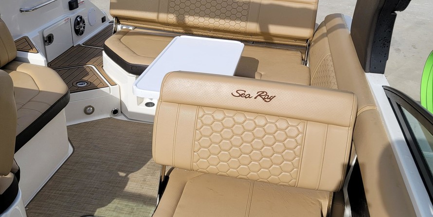 Sea Ray SDX 250