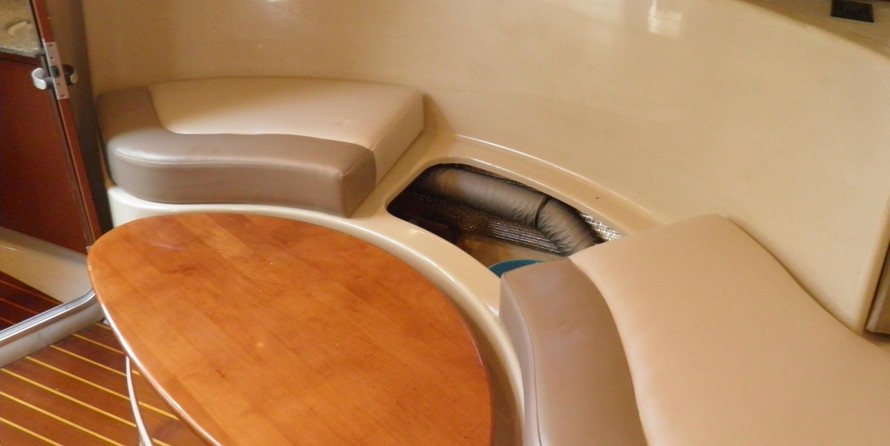 Chaparral 330 Signature