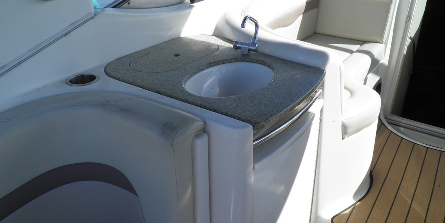 Chaparral 330 Signature