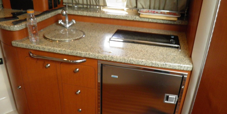 Chaparral 330 Signature