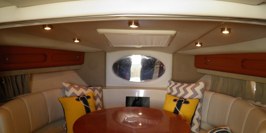 Chaparral 330 Signature