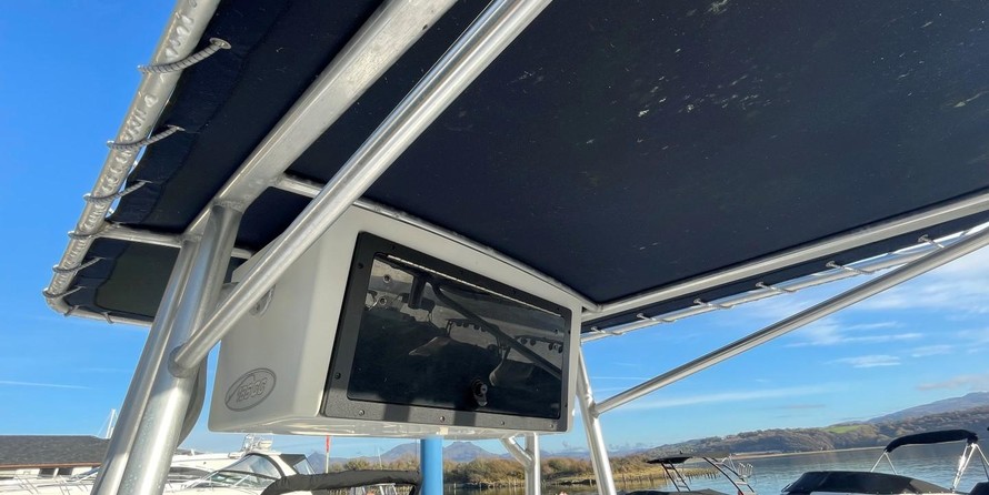 Angler Pro Boats 2900 center console