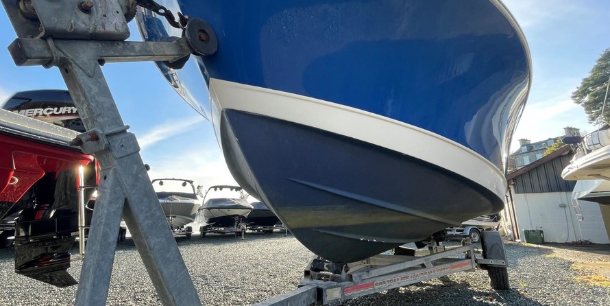 Angler Pro Boats 2900 center console