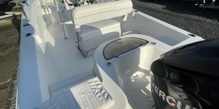 Angler Pro Boats 2900 center console