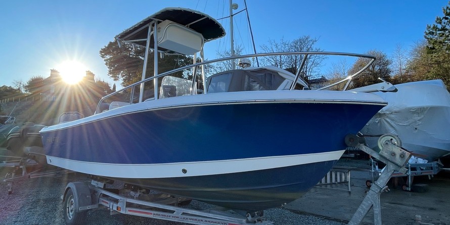 Angler Pro Boats 2900 center console