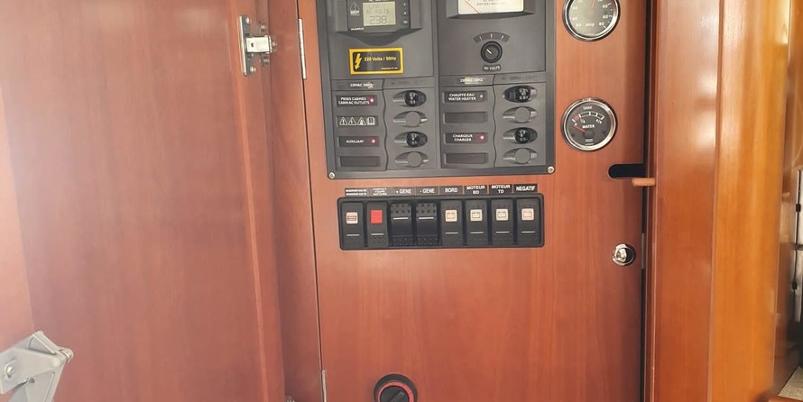 Beneteau Swift Trawler 42