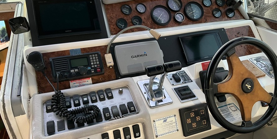 Sea ray 400 express cruiser