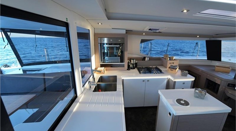 Fountaine Pajot Saona 47