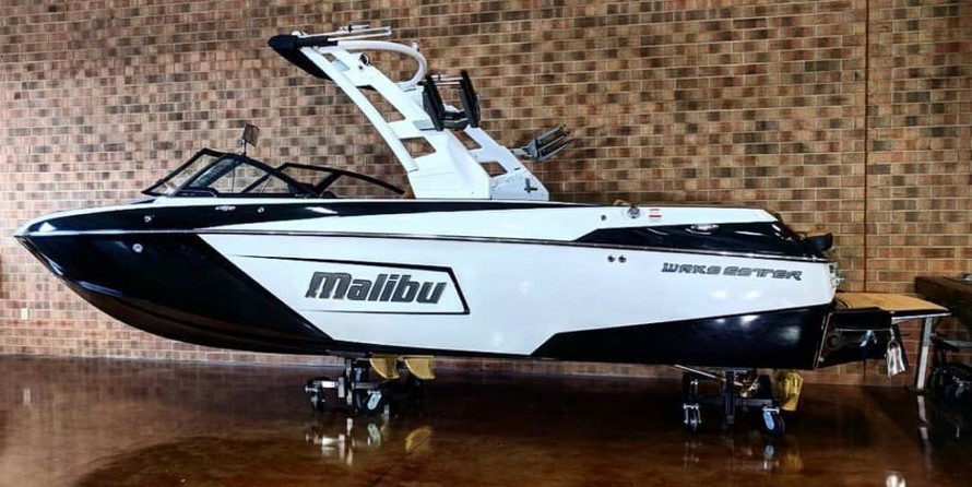 Malibu Wakesetter 23 LSV