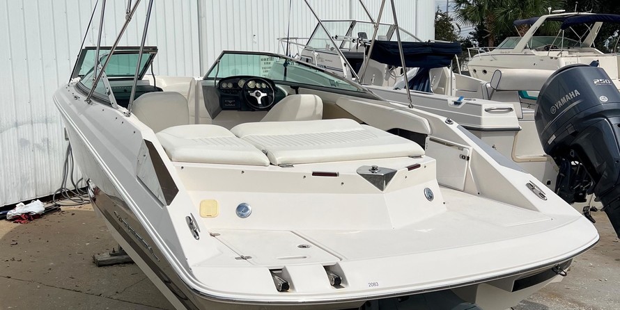 Regal 2200 Bowrider