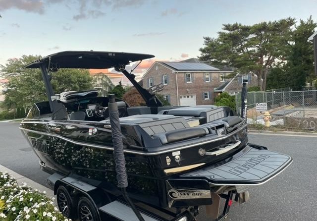 Malibu Wakesetter 23 LSV