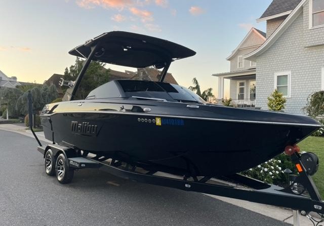 Malibu Wakesetter 23 LSV