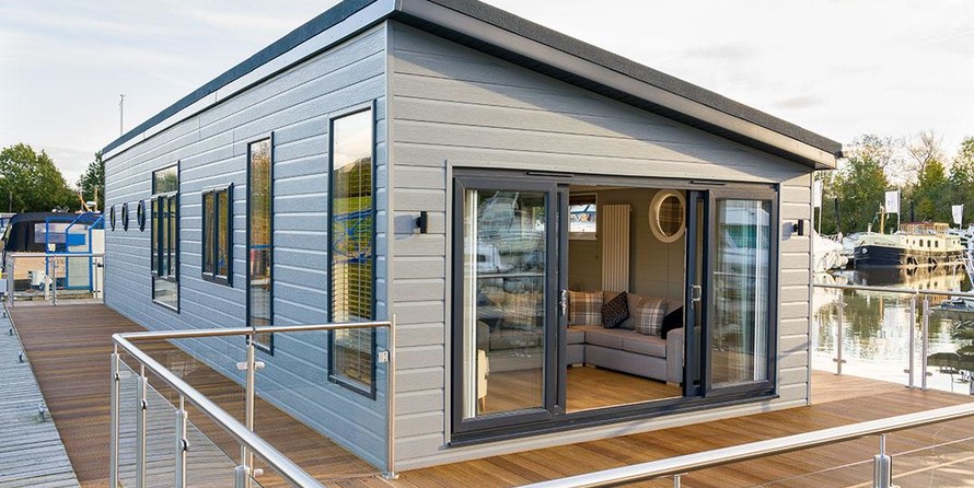 Wide beam narrowboat 65 x 12 hanbury monarch