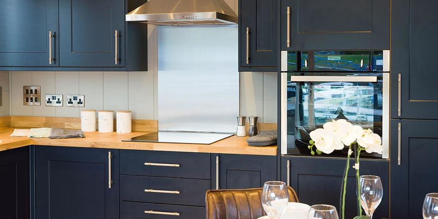 Wide beam narrowboat 65 x 12 hanbury monarch