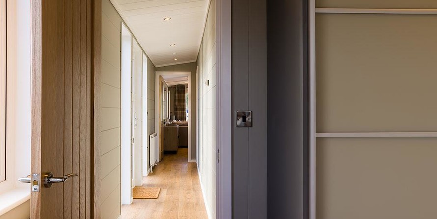 Wide beam narrowboat 65 x 12 hanbury monarch