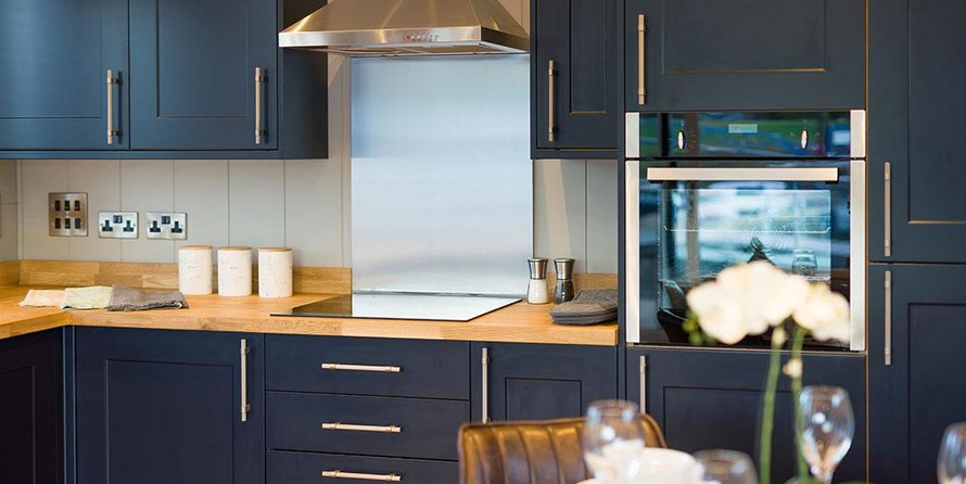 Wide beam narrowboat 65 x 12 hanbury monarch