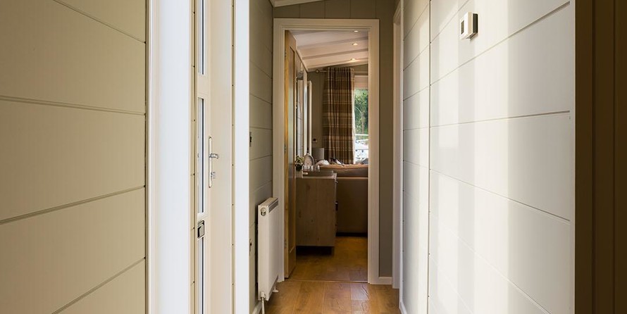 Wide beam narrowboat 65 x 12 hanbury monarch