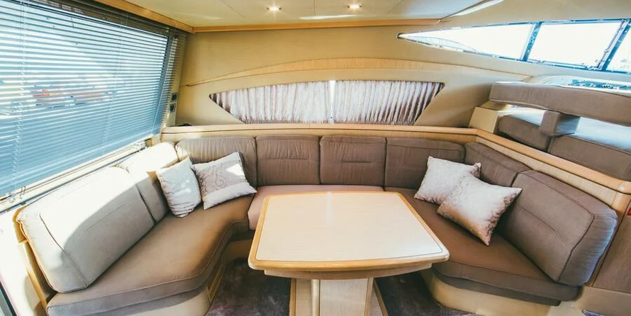 Ferretti 460