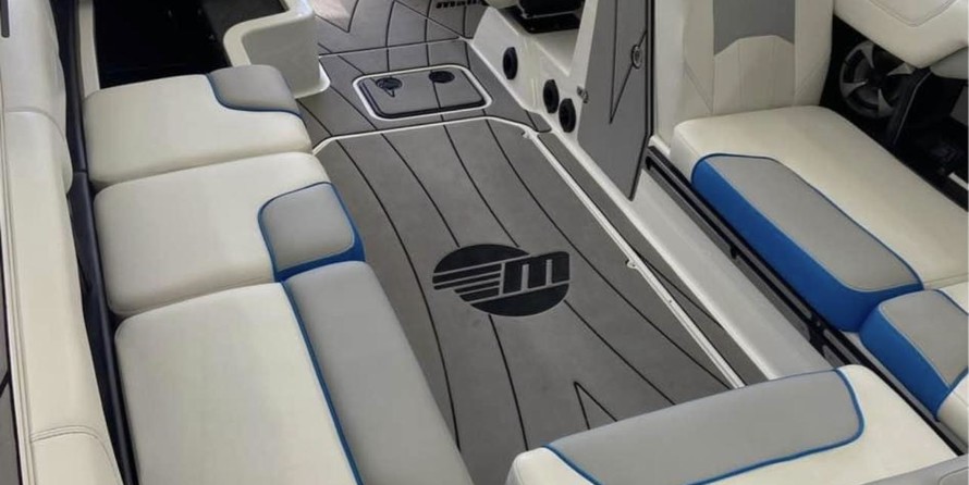 Malibu Wakesetter 25 LSV