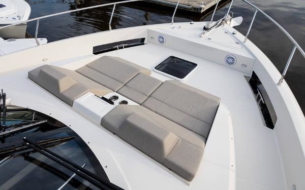 Carver 52 Voyager