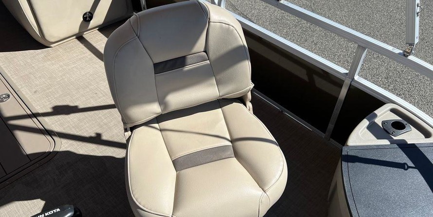 Sun Tracker Fishin Barge 24 XP3